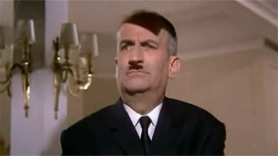 Louis de Funès ressemble à Hitler